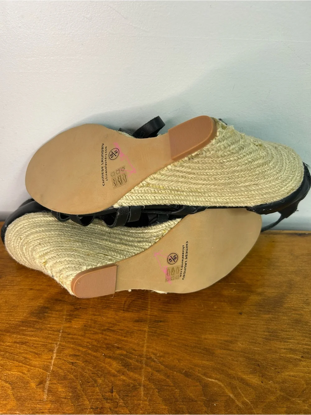Kristin Cavalarri Chinese Laundry Black Strappy Espadrille Wedge size 10
